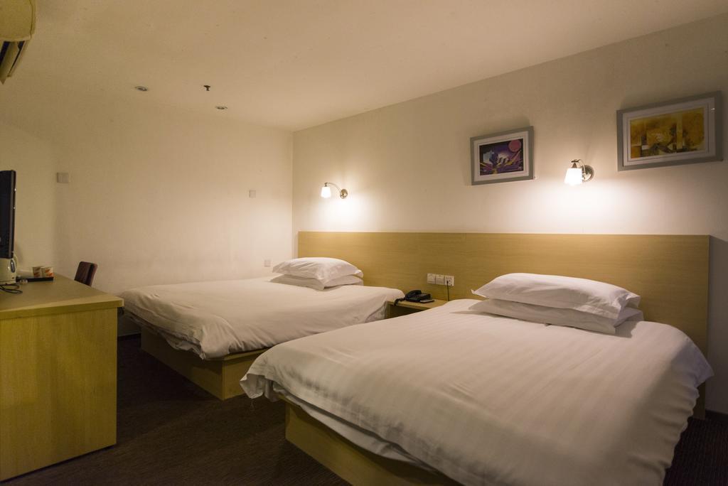Motel Shanghai Hongqiao Beixinjing Metro Station Tianshan Road エクステリア 写真