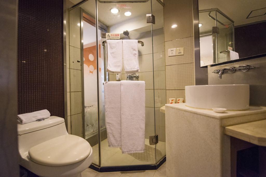 Motel Shanghai Hongqiao Beixinjing Metro Station Tianshan Road エクステリア 写真